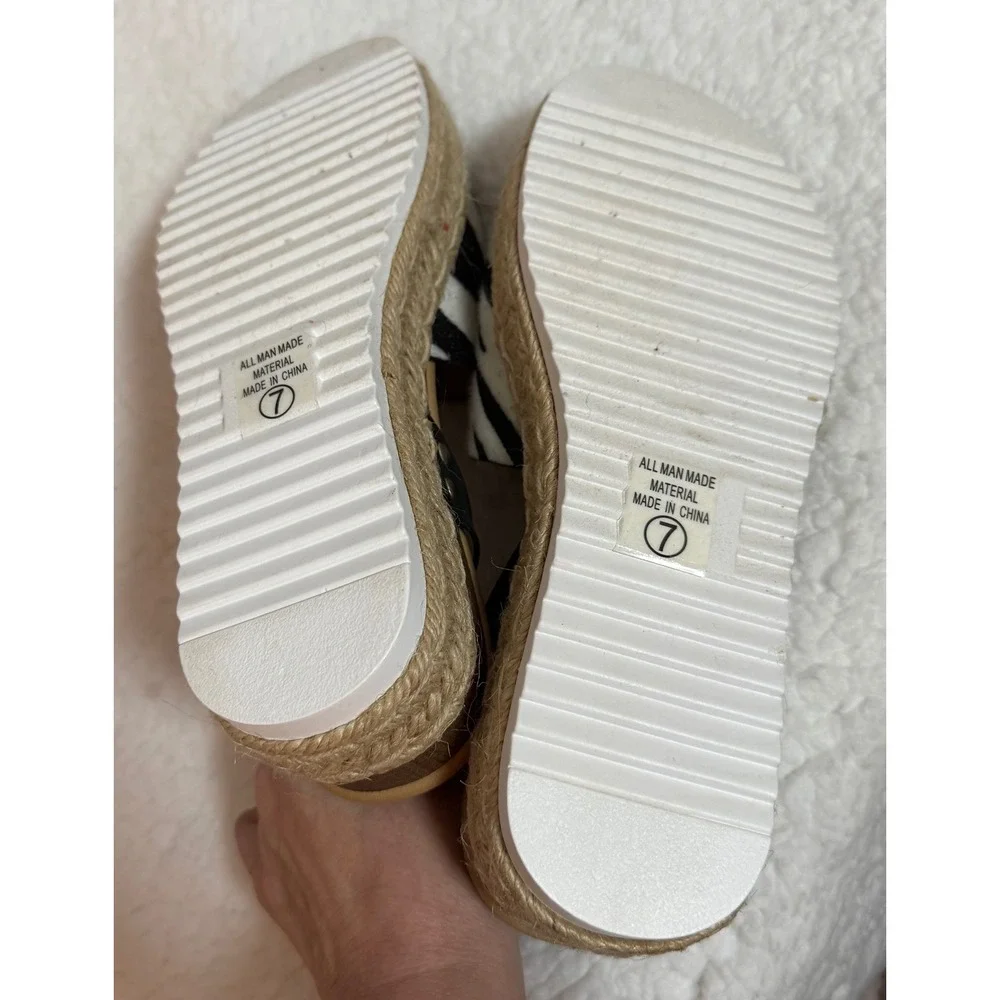 NWOT Soda Zebra Print Platform Espadrille SandalS Black White Womens 7